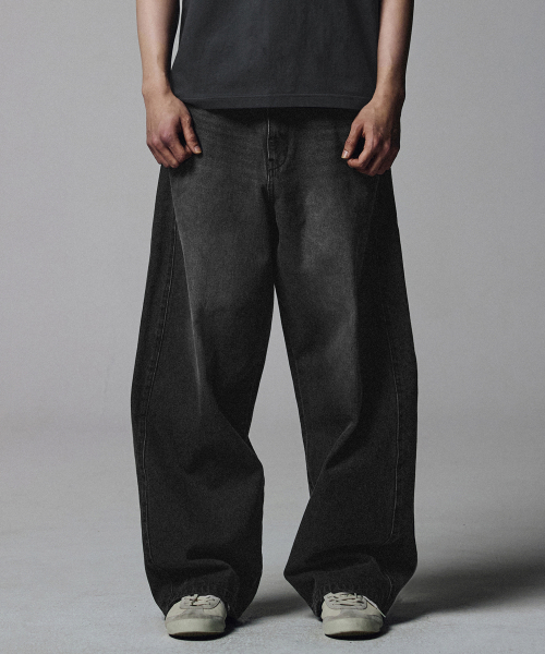YOURNUS  SET Semi-Wide Slacks YOURNUS SET Semi-Wide Slacks YOURNUSSaint Black Curve Wide Denim