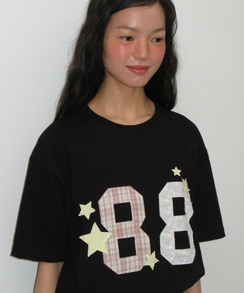 론론(RONRON) 88 STAR MIXED APPLIQUE OVER FIT T SHIRT BLACK