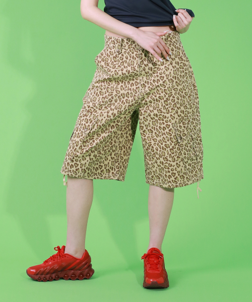 PATTERN CARGO HALF PANTS LEOPARD