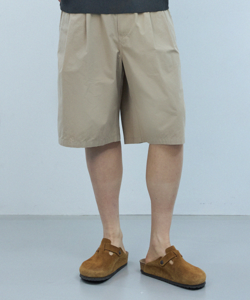 TWO TUCK BUTTON SHORT PANTS [BEIGE]