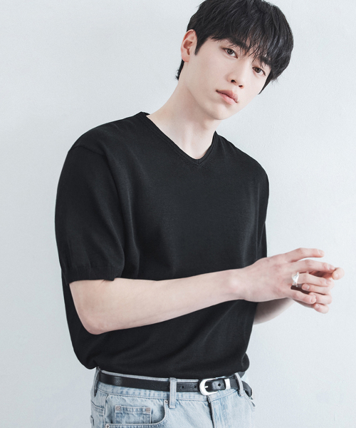 COOLING MODAL HALF V-NECK KNIT [BLACK]