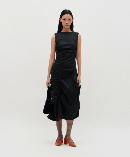 DOZI - Sleeveless Pinched Long Dress _ BLACK