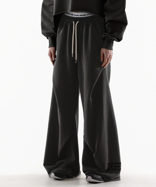 MWL SMALL GEOMETRY FLARE SWEAT PANTS - PIGMENT BLACK