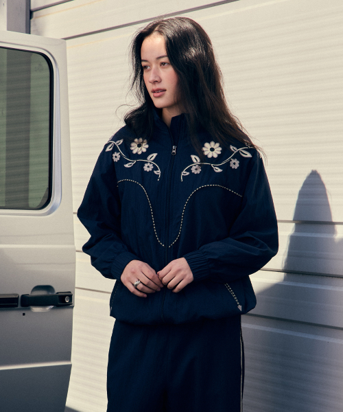 프리터(FRITUR) Embroidery Western Windbreaker Navy_F251JK06