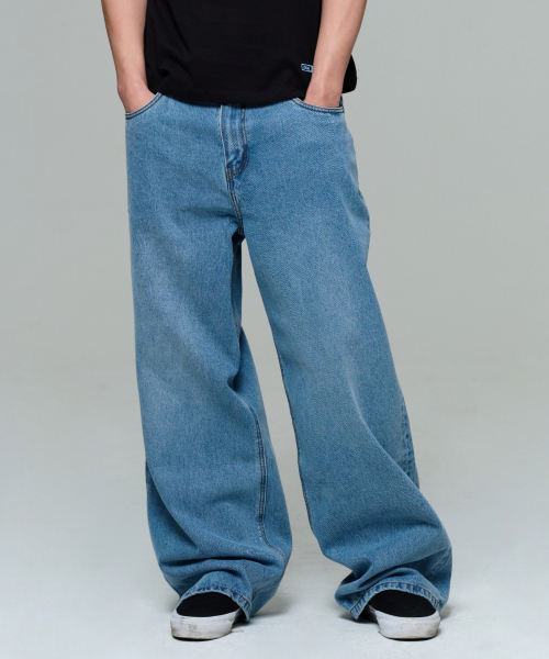 MEN ERA WIDE FIT DENIM PANTS - LIGHT BLUE