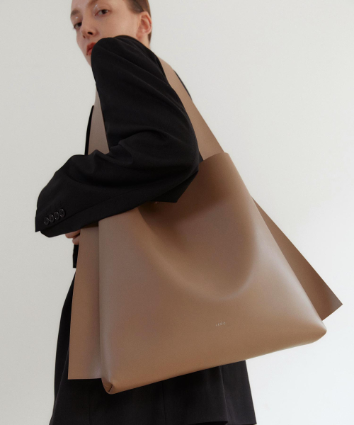 ARC BIG BUCKET - 2 COLORS