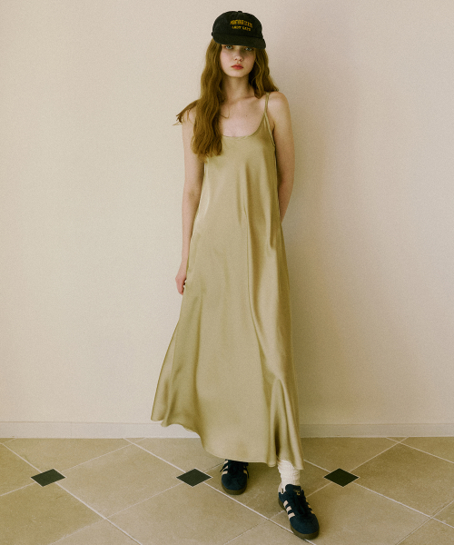 Silky U-Neck Dress (Champagne)