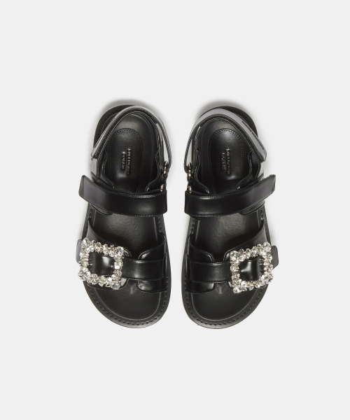 슈콤마보니(SUECOMMA BONNIE) Jewelry buckle sandal(black)_