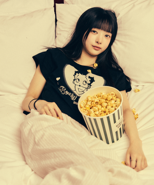 캔버스() [힛지스 착용] 베티붑 하트 빔 세미크롭 반팔티_블랙 상품 이미지