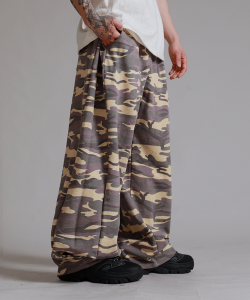 Широкие брюки с защипами Camo Beige