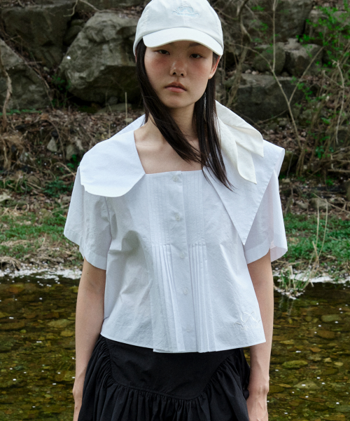 トップス [X MINJUKIM] SQUARE NECK PINTUCK SHIRT X MINJUKIM] SQUARE NECK PINTUCK SHIRT X MINJUKIM] SQUARE NECK