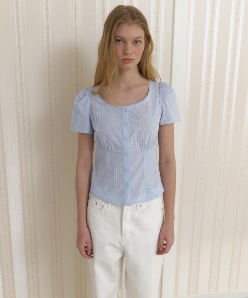 A SQUARE NECK LACE BLOUSE_LIGHT BLUE