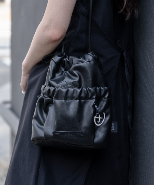 로우로우() [MICKEY MOUSE] DISNEYㅣRAWROW 레더 크로스백 702 상품 이미지