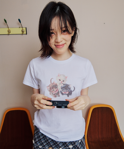 ◆25SS ITZAVIBE THREE BABY CATS SLIM T SHIRT/2色◆ 잇자바이브(ITZAVIBE) THREE BABY CATS SLIM T SHIRT - WHITE