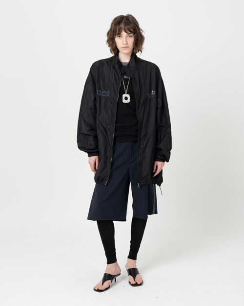 EZS3JP01BK А-силуэтная ветровка Crew Running (Black)