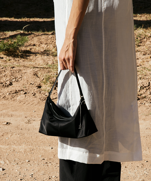 MUSINSA公式 | FOLNUA PETIT BATEAU BAG [BLACK NYLON]