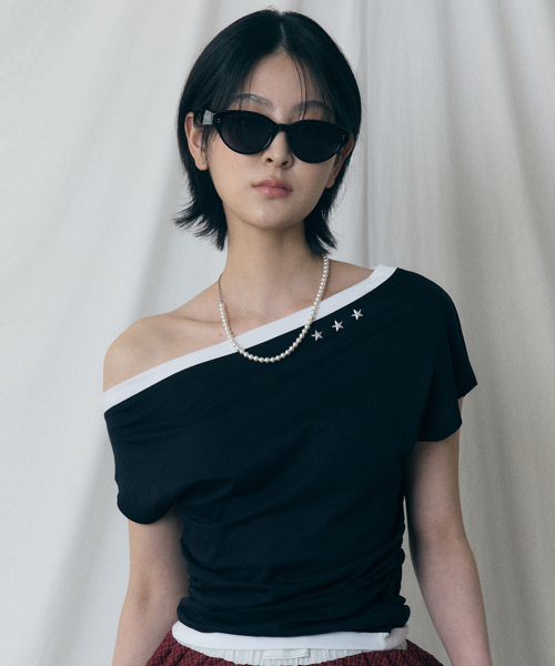 LARTIGENT ♥ L17 ONE-SHOULDER BOATNECK TOP /追跡付 라티젠(LARTIGENT) L17 ONE-SHOULDER BOATNECK TOP (BLACK