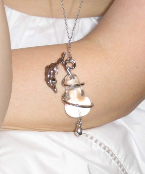 【Sinoon】25SS/韓国人気/送料税込 ★ Pear Drop Necklace★ Sinoon】25SS/韓国人気/送料税込 ☆ Pear Drop Necklace☆ Pear