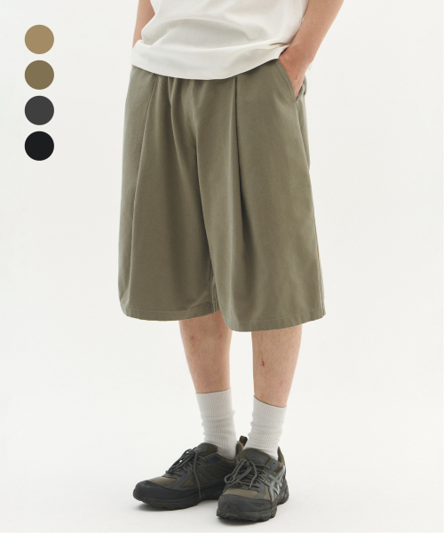 Deep One Tuck Cotton Washed Banding Shorts