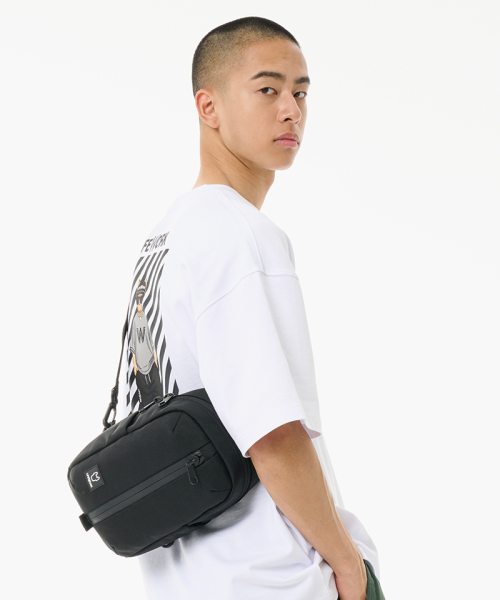 라이프워크() 센터 지퍼 사각 실리콘 와펜 슬링백 상품 이미지