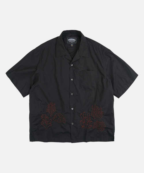 CORAL NEEDLEWORK HALF SHIRT _ BLACK