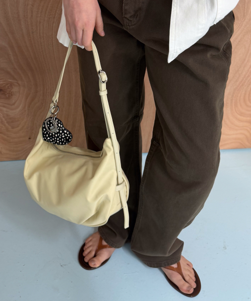 PILLOW PUFFER BAG 30 NYLON - BUTTER