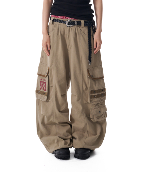 ●AAKAM● Knee Pin-tuck Contrast Cargo Pants Knee Pin-tuck Contrast Cargo Pants (Black) - AAKAM