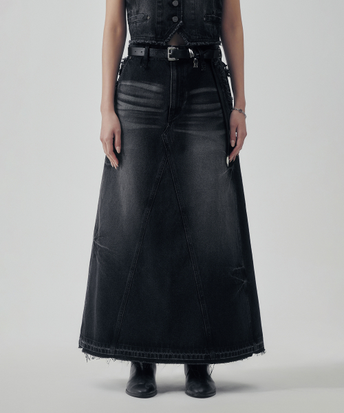 ★TREEMINGBIRD★ Vintage Frayed Denim Set-up Skirt 트리밍버드(TREEMINGBIRD) Vintage Frayed Denim Set-up Skirt
