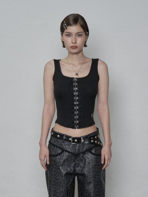 셋업이엑스이(SETUP-EXE) LACE HOOK SLEEVELESS / BLACK