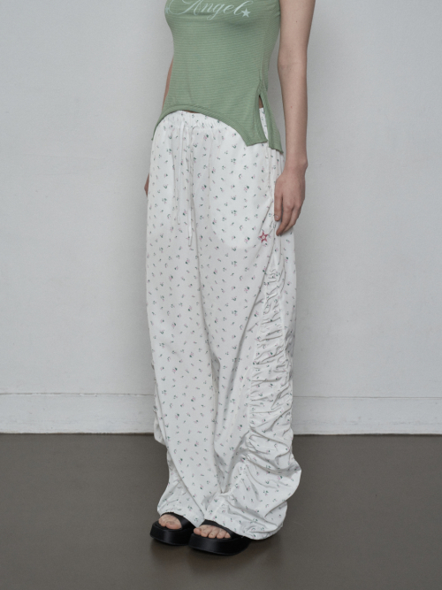 셋업이엑스이(SETUP-EXE) FLOWER SHIRRING PANTS / IVORY