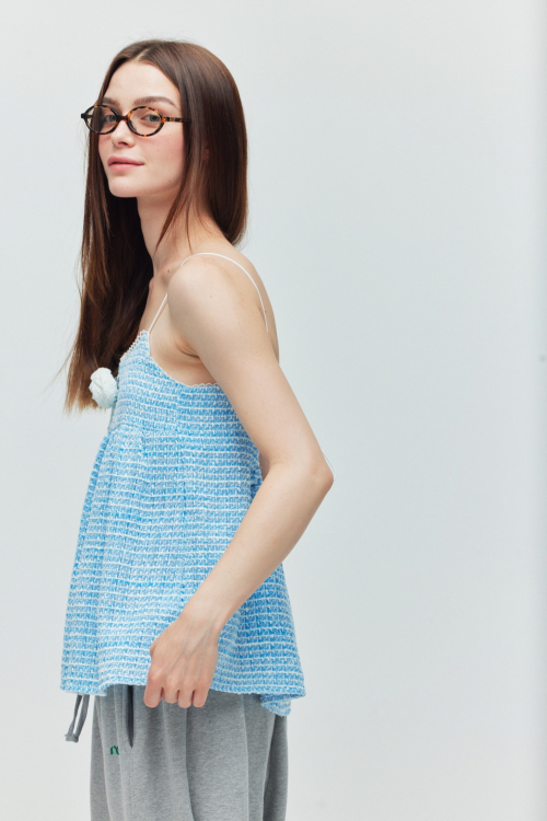 tweed sleeveless top/light blue