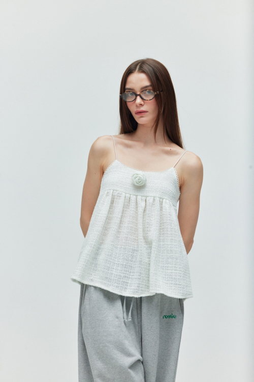 tweed sleeveless top/white