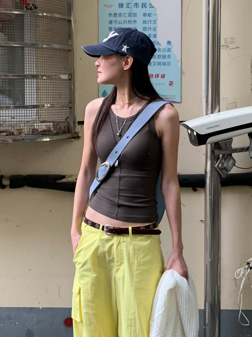 BASIC SLEEVELESS TOP_KHAKI
