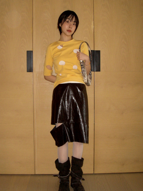 HOLE DETAIL T-SHIRT_YELLOW