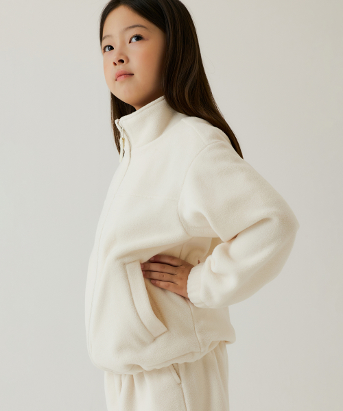 무신사 스탠다드 키즈() 오버사이즈 폴라 플리스 하이넥 재킷 [크림] 상품 이미지