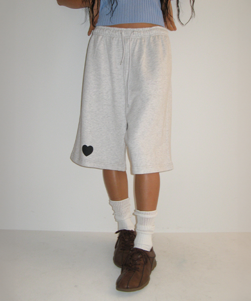 韓国人気【RONRON】HEART POINT BERMUDA TRAINING HALF PANTS4色 HEART POINT BERMUDA TRAINING HALF PANTS SOFT BLUE - RONRON 론론