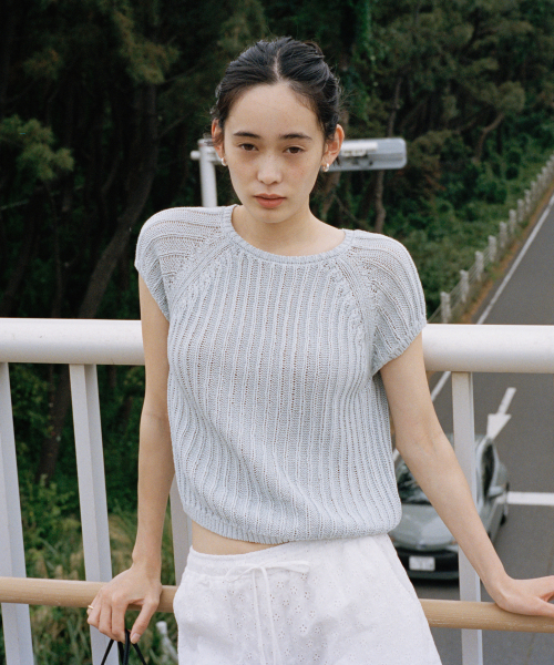 Paper cap sleeve knit