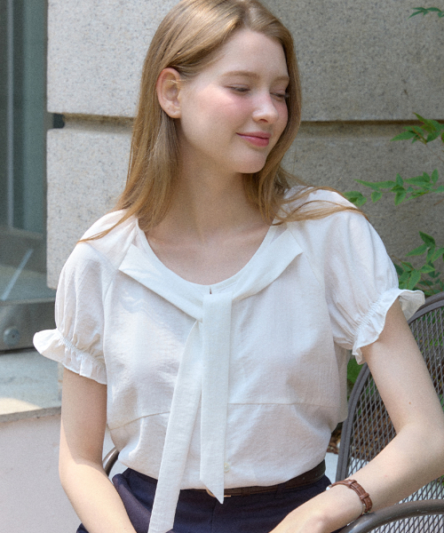 Блузка Betty Front Tie - White