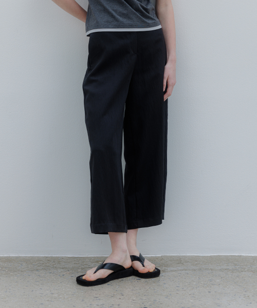 Tailored cropped trousers _ black