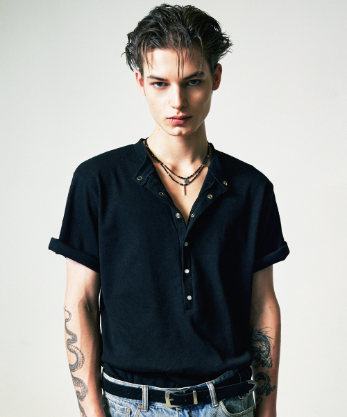 에스에스와이() 빌로우 버튼다운 롤업 헨리넥 티셔츠 블랙 상품 이미지