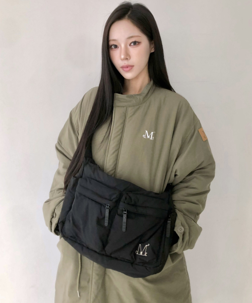 ARIMA METAL LOGO FRONT 2-POCKET CROSS BAG UNISEX