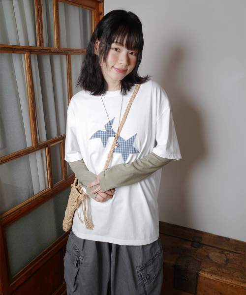 카비시(CAVISH) TWIN STAR CHECK APPLIQUE SS TEE WHITE