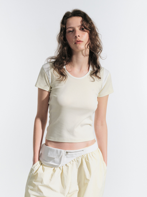 ELA U-NECK COLLAR T-рубашка (YELLOW)