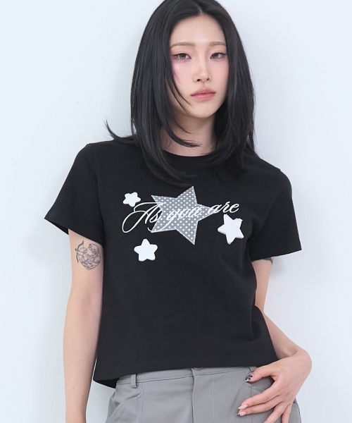 애즈유아() 스타 패치 루즈 크롭 티셔츠 블랙 상품 이미지