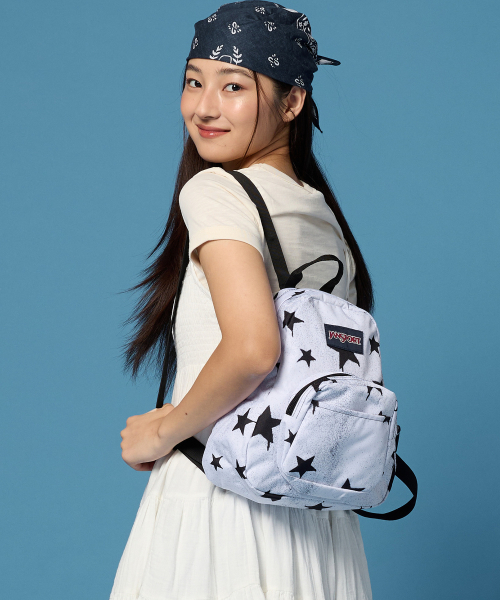 잔스포츠(JANSPORT) 하프파인트 미니백팩 SPRAYED STARS BLACK - 사이즈 & 후기 | 무신사