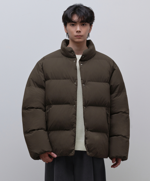 무신사 스탠다드() 스냅 다운 숏 패딩 재킷 [브라운] 상품 이미지