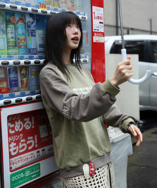 Свитшот WXT065 Koibito Raglan Applique (KHAKI)
