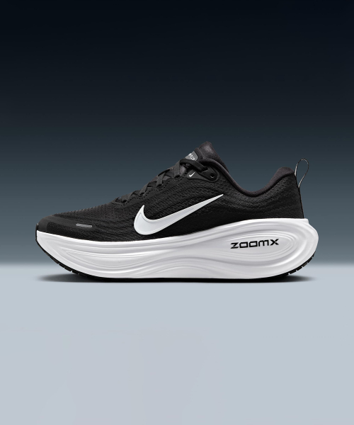 W NIKE VOMERO PLUS - черная/WHITE-LT SMOKE серый-MTLC SILVER
