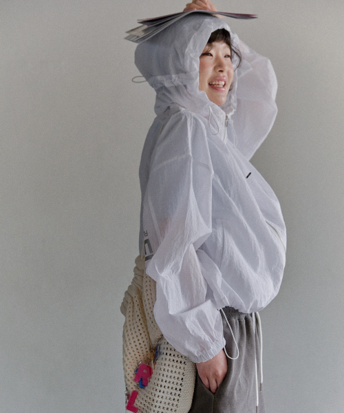 FLIRTY lightweight windbreaker in white