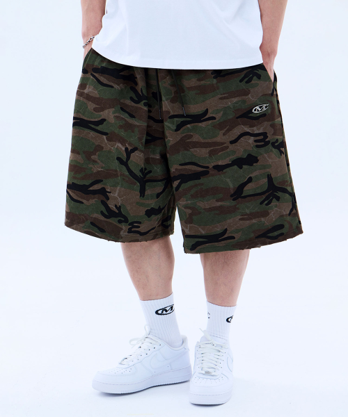 Бермуды камуфляж с металлическим лого (CAMO)